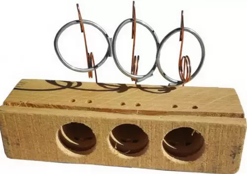 3-Cursa-soareci-din-lemn-cu-trei-gauri